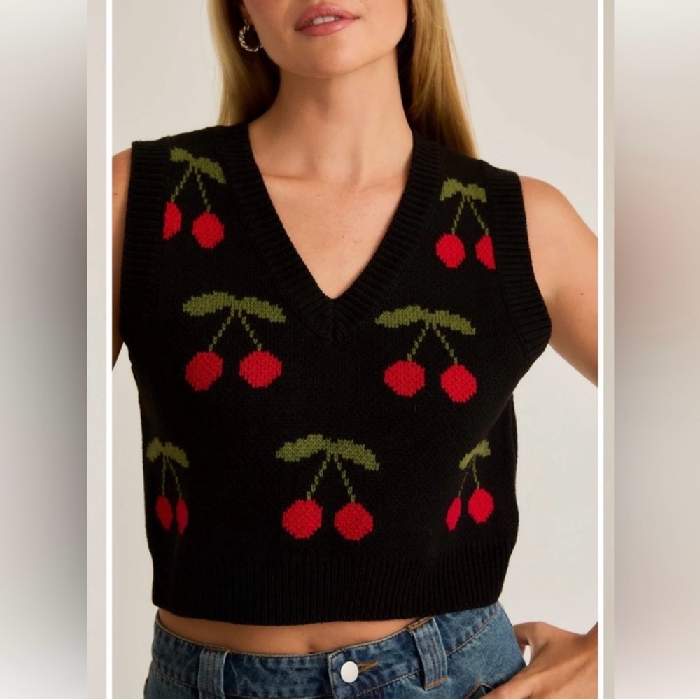 Le Lis size M Cherry Pattern Black Knit crop Vest